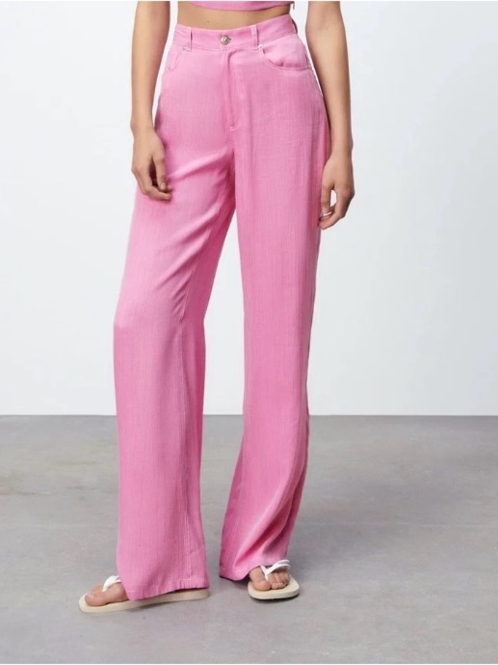 NWT- ZARA Relaxed Straight Leg High-Rise Pink Pant